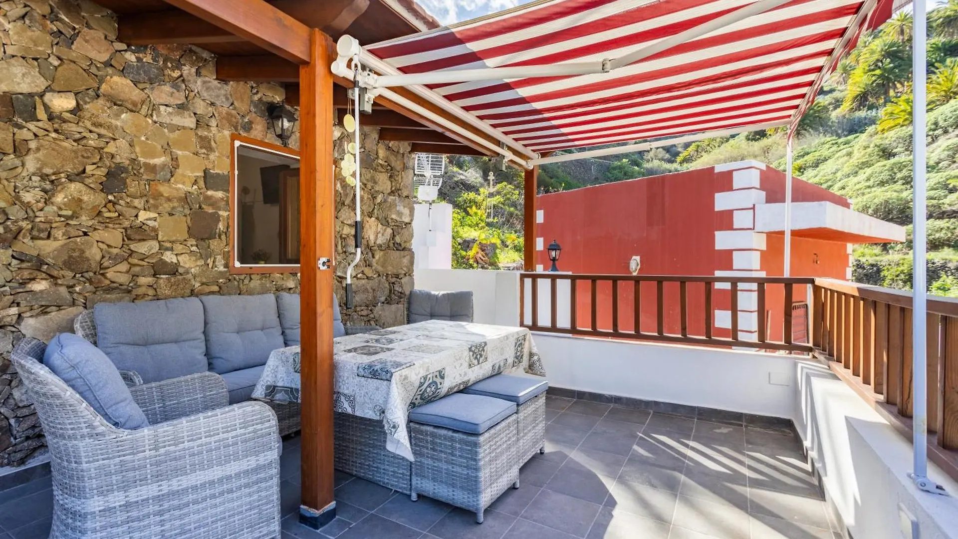 Home2Book Valley Views & Private Terrace Hermigua 0*,  Spanje